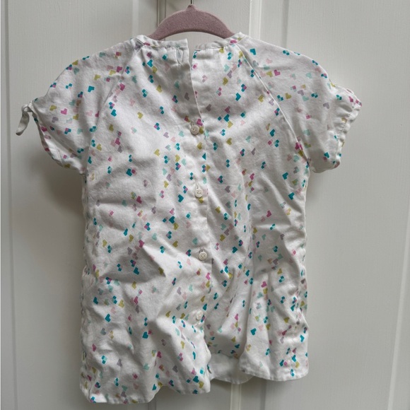 Marese 3T GirlsWhite and Blue Heart Short Sleeve Blouse with Ruffle Sleeves - Picture 6 of 7